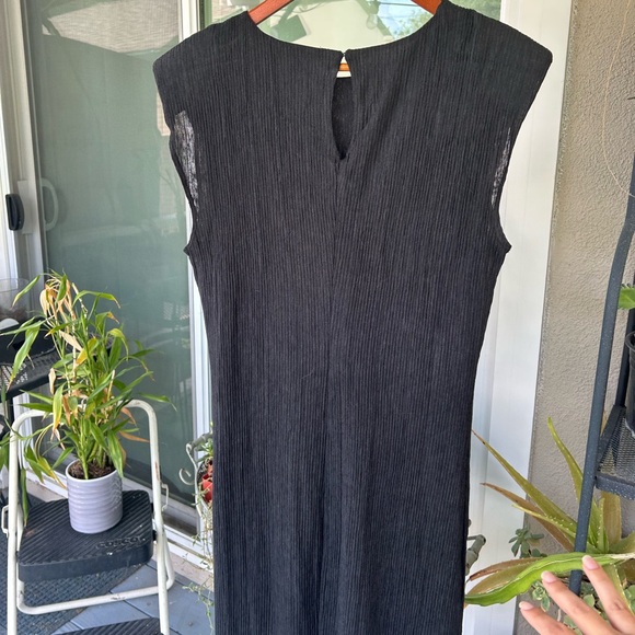 ASTR plisse straight neck midi dress size large - Picture 5 of 6
